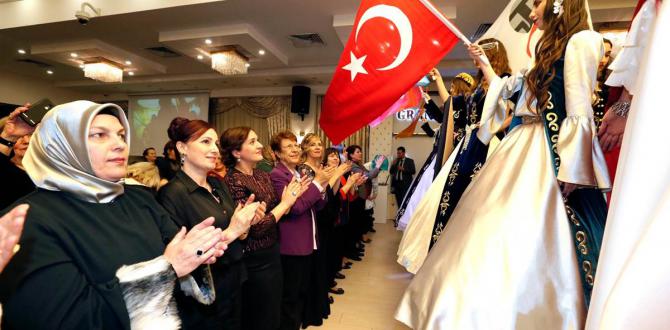 AMASYA HALK EĞİTİM MÜDÜRLÜĞÜ’NÜN KATKILARIYLA 8 MART KADINLAR GÜNÜNE ÖZEL DEFİLE DÜZENLENDİ