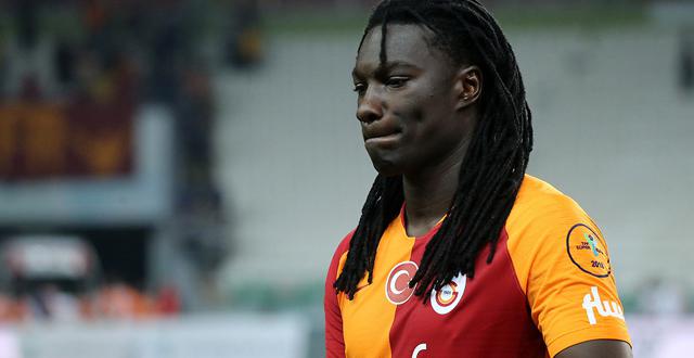 Taraftarın Tepki Gösterdiği Bafetimbi Gomis: Kendimi Affettireceğim