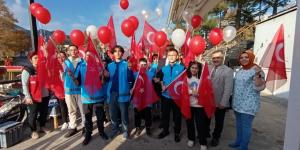 Balonlar Çocuk Hakları  İçin Gökyüzünde