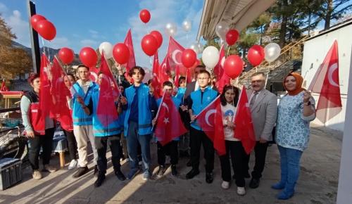 Balonlar Çocuk Hakları  İçin Gökyüzünde